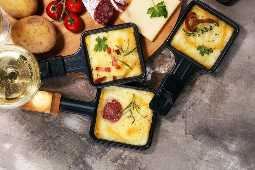 Le saviez-vous ? On devrait dire le raclette, pas la raclette