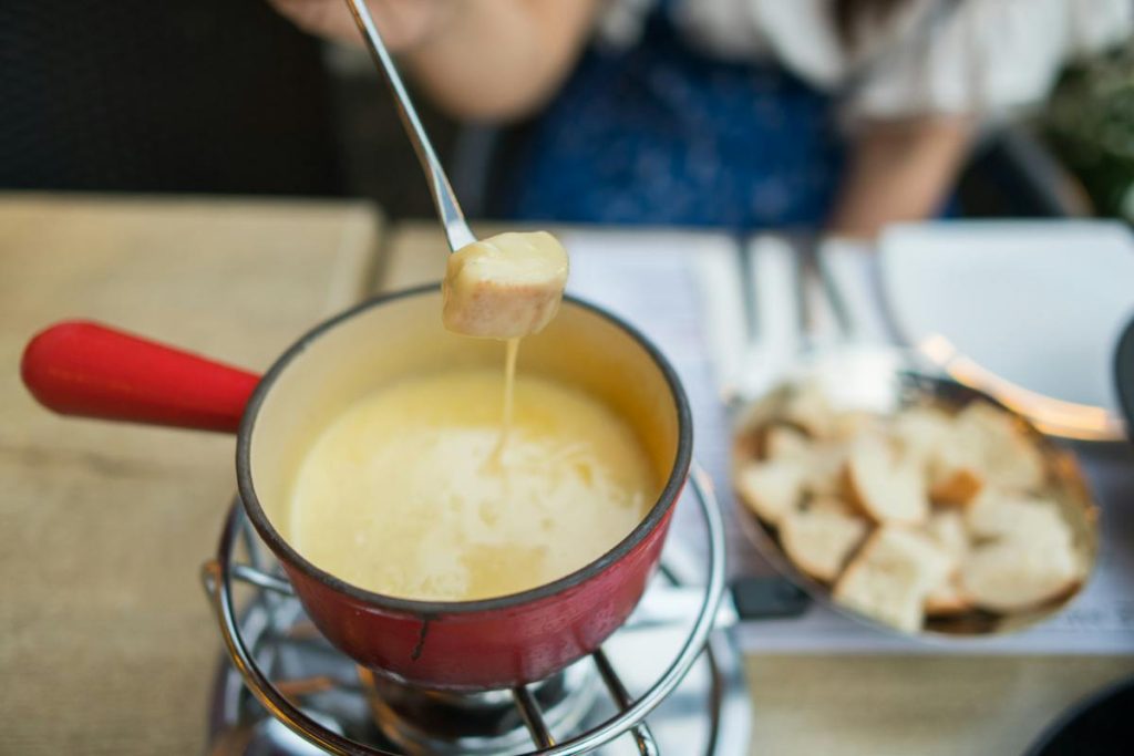 Voici les fruits à tremper absolument dans votre fondue cet hiver